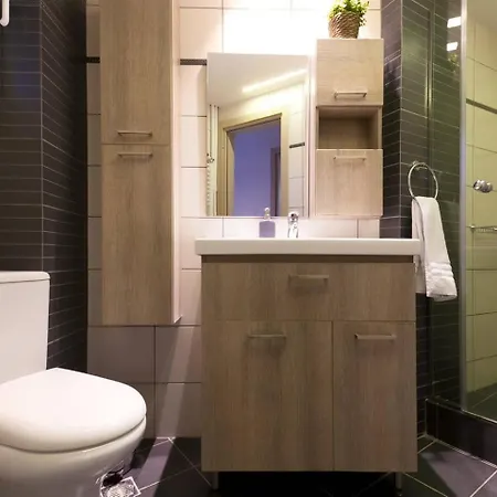 Toni's 2bd Modern Flat In Koukaki Near Acropoli *
